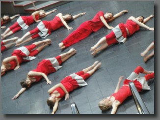 Le Carré d'Art, dance school in Strasbourg - Nu-pieds sur les routes de l'Europe - portes ouvertures du Parlement européen de Bruxelles - image 10