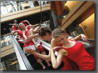 Le Carré d'Art, école de danse à Strasbourg - Nu-pieds sur les routes de l'Europe - portes ouvertures du Parlement européen de Bruxelles - image 12
