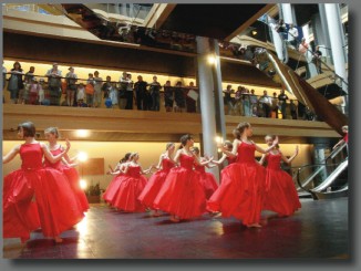 Le Carré d'Art, dance school in Strasbourg - Nu-pieds sur les routes de l'Europe - portes ouvertures du Parlement européen de Bruxelles - image 3