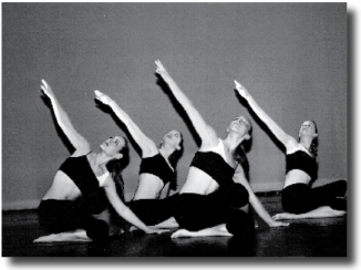 Carré d'Art, école de danse à Strasbourg - photo 7 - Aline Lemoine, Mylene Lausecker, Alice Ambrosini, Geraldine Wolff